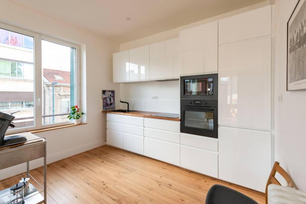 Apartment Appt F4 Neuf Lumineux, Centre Ville, Garage *